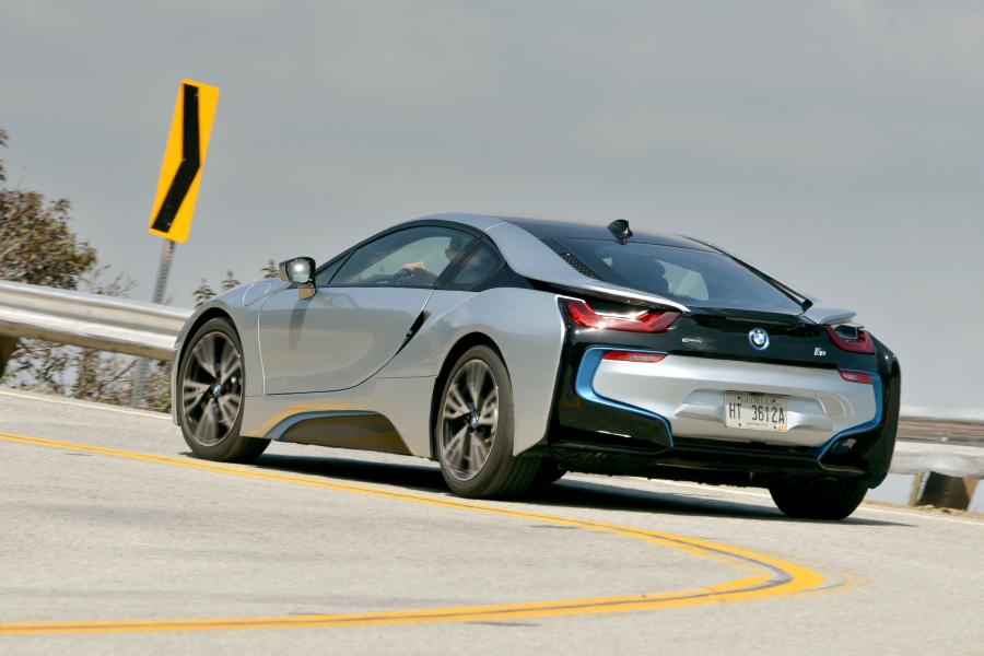  BMW i8 2014 года  (фото 53 из 180)